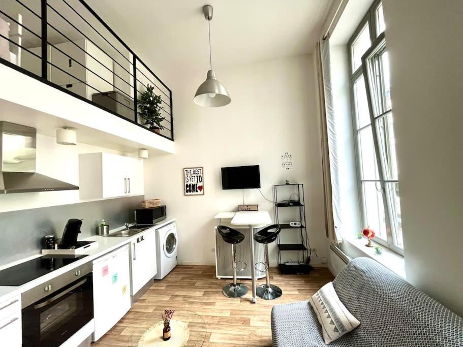 Tres Bel Appartement A 2 Pas Du Theatre Sebastopol ليل المظهر الخارجي الصورة